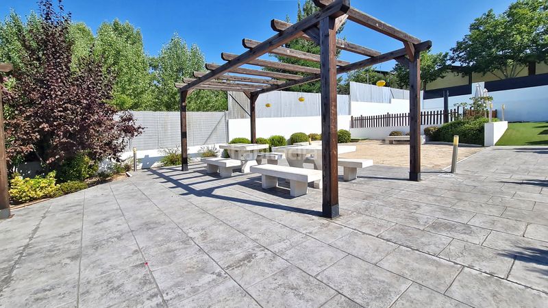 Foto be592e33-44b9-4a4a-b6da-661abaa03523. Lloguer casa adossada amb xemeneia calefacció aparcament piscina a Torrelodones
