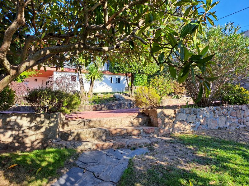 Foto e5be0f60-4890-441f-bac1-05d9b8436c4f. Chalet en Colonia Torrelodones
