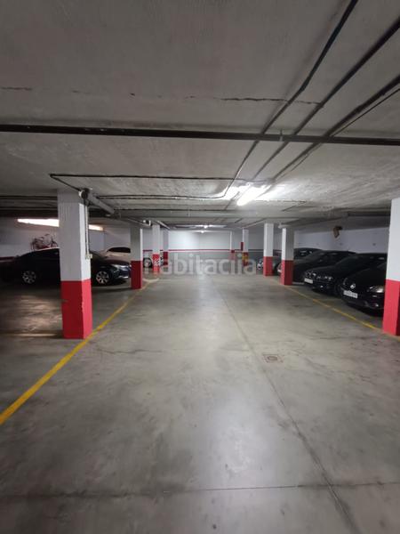 Foto cd25fe38-2bb4-414e-bebc-3ace41d064b4. Car parking in Yuncos