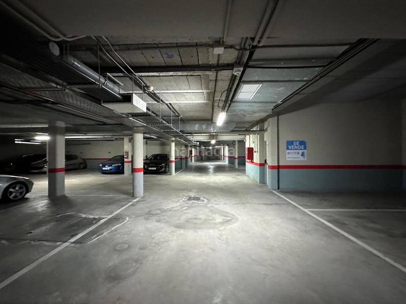 Foto 5fe3cde9-3437-4340-9b11-f152512feacf. Parking coche en Santa Olalla