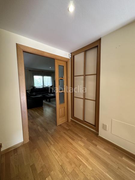 Foto e6ef23bd-9fce-45ac-81fc-b64bf82ddfba. Rent semi detached house with pool in Viñas Viejas Boadilla del Monte