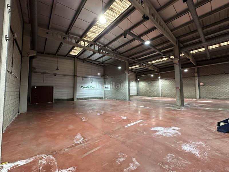 Foto 4c9f66c9-ad9c-4741-b907-802c40215ec1. Rent industrial building in Villafontana - Estoril I Móstoles