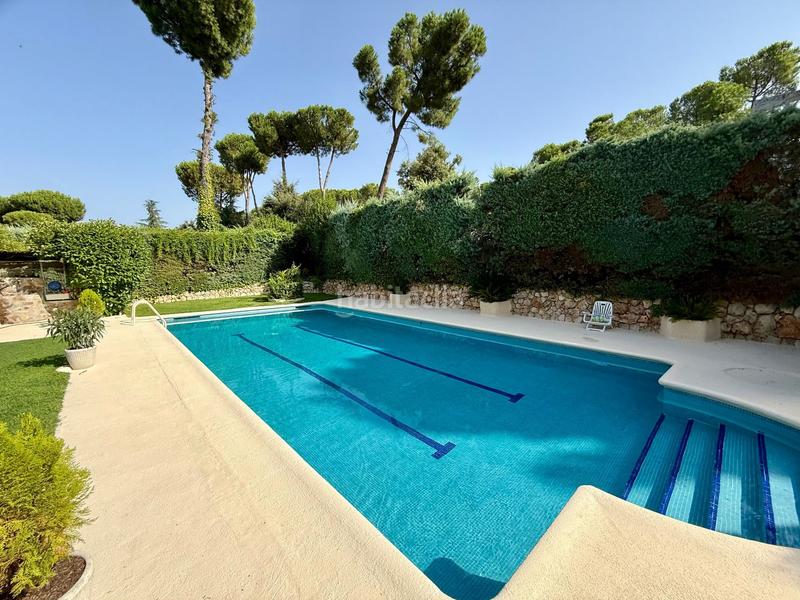 Foto 484a5e12-435b-4db8-9849-b176447c4a48. Maison avec piscine dans Valdepastores-Las Encinas Boadilla del Monte