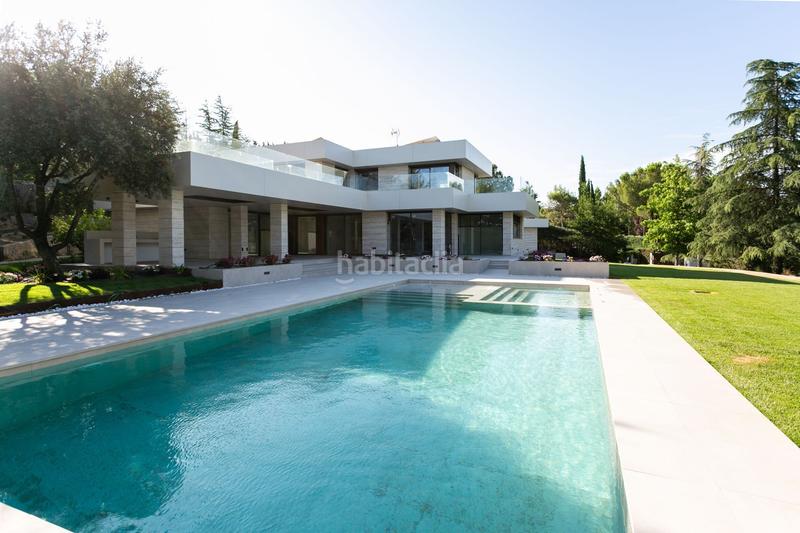 Foto aee5622c-2bda-4a30-9e7a-b2467f713828. Chalet en Las Lomas Boadilla del Monte