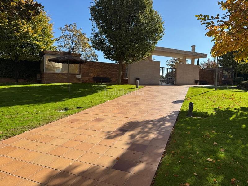 Foto 23bbe592-0170-40df-b51b-792b8105f365. Miete etagenwohnung mit pool in Monte el Pilar Majadahonda