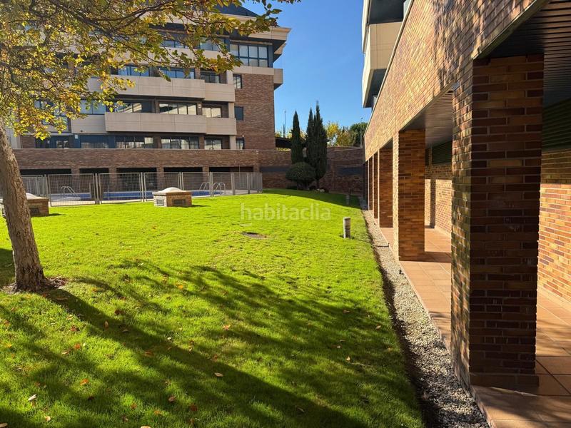 Foto 9ebd5b51-cc54-422f-858d-80527e0a0f9a. Rent flat with pool in Monte el Pilar Majadahonda
