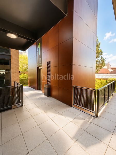 Foto 565e8442-e037-428d-87dd-adbd26af4603. Dúplex a Zona Industrial Alcobendas