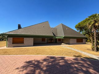 Chalet à Urbanización Este-Montepríncipe