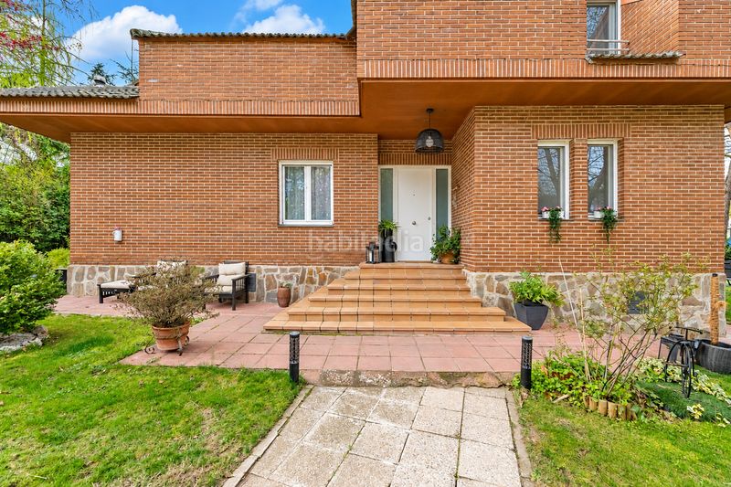 Foto 1ae85959-6544-46d5-a20f-f3d3e093f435. House with heating pool in Las Lomas Boadilla del Monte
