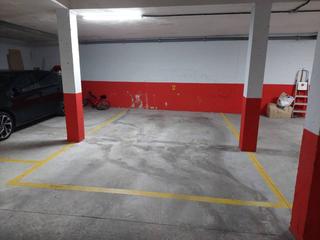 Car parking in Peñón