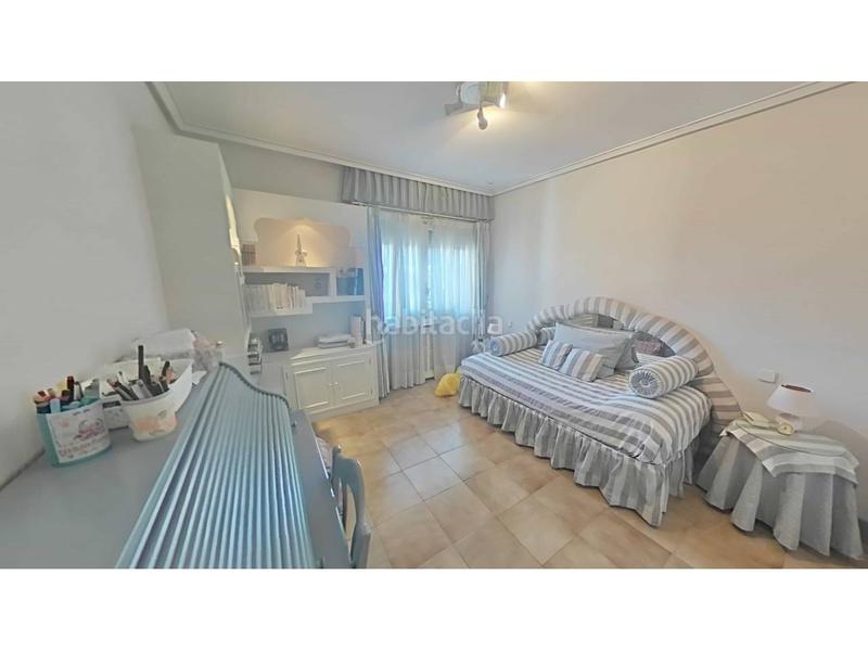 Foto b5c3a8fa-41a4-4686-b04c-ad58529a382a. Chalet with heating parking pool in Molar (El)