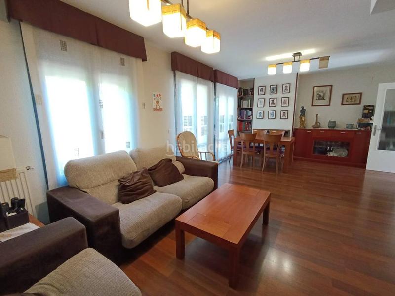 Foto 0bafb32b-faeb-49df-ae19-af060ab40f80. Semi detached house with heating parking in Molar (El)