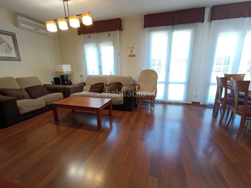 Foto f1ca09ff-34d4-493f-a4f9-8e5b9b6ac7d3. Semi detached house with heating parking in Molar (El)