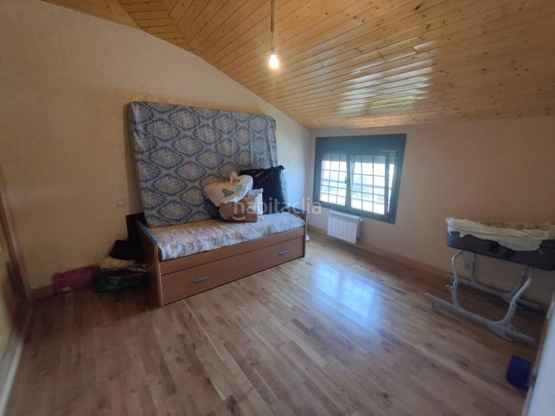 Foto 9051e3a9-b5ce-4391-aa89-90ab816215a6. Xalet amb calefacció aparcament piscina a Redueña