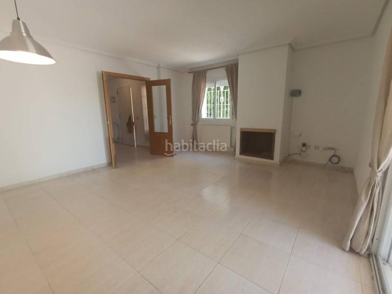 Foto 5a855977-f5b0-4d9b-9ab4-9de272113e71. Location maison jumelée avec chauffage parking piscine dans Molar (El)