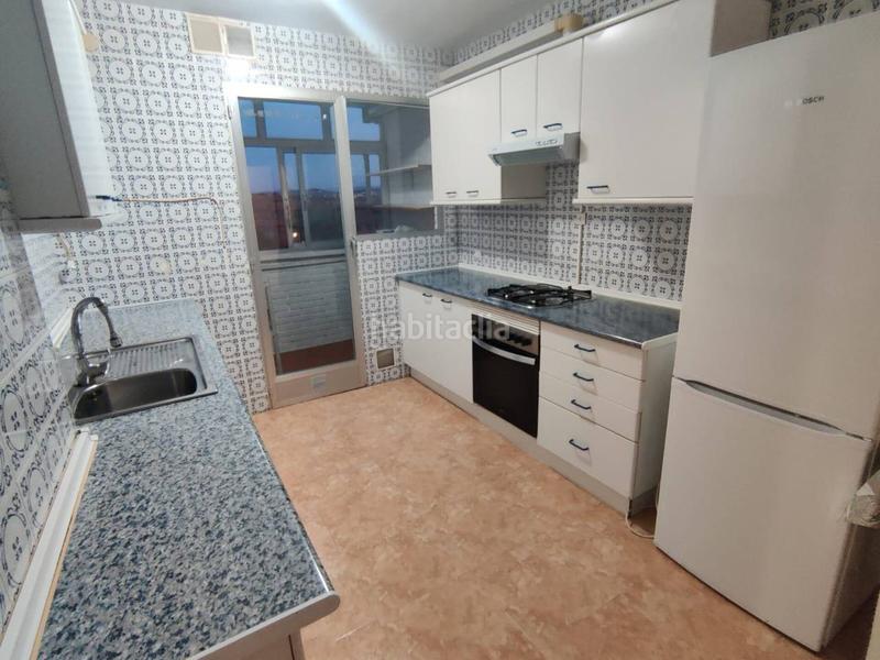 Foto 4292eb94-1ce3-4521-b19a-280bcf7314a3. Miete etagenwohnung mit heizung in Molar (El)