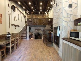 Édifice à Molar (El). Venta de bodega en el molar