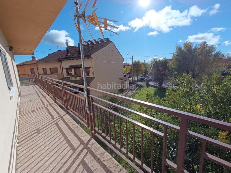 Foto 7bab0156-a029-4fec-b46d-0353bd95f7eb. Chalet avec parking dans Cabrera (La)