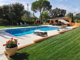 Chalet in Raya del Palancar-Guadamonte. Idehogar te presenta este impresionante chalet independiente en