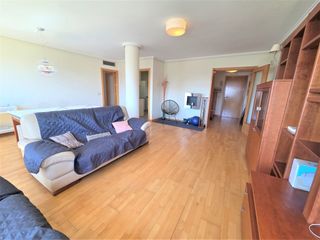 Location Appartement à Calle de roberto domingo 1. Idehogar alquila