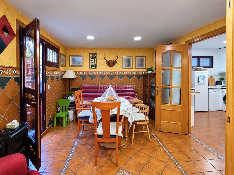 Foto 1e5be0a1-2828-4e1e-9eb5-f48c45d7fcfb. Casa pareada en Valderas-Los Castillos Alcorcón