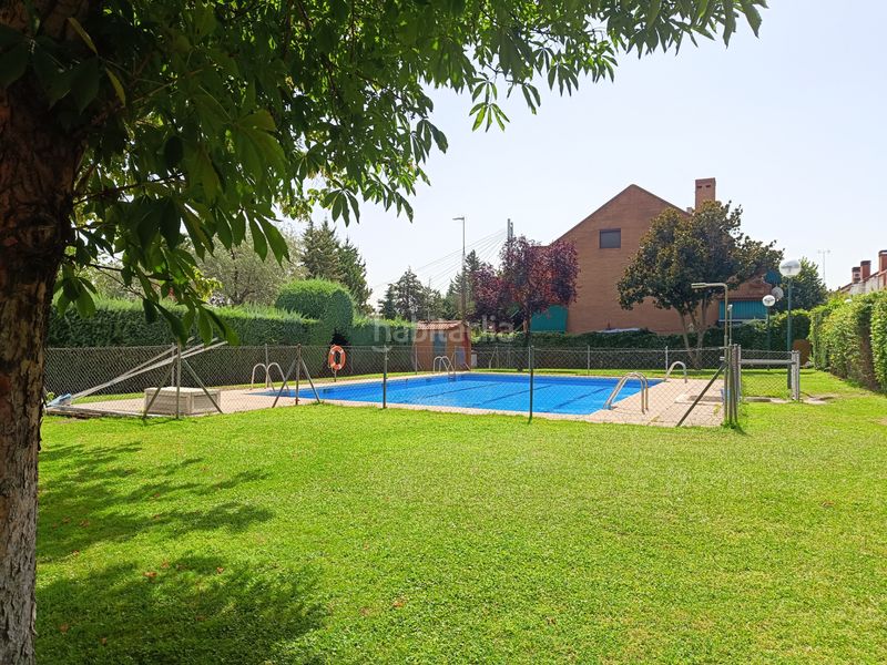 Foto 9f4042cd-5640-4955-8c9f-7dce0aae53ff. Casa pareada en Valderas-Los Castillos Alcorcón