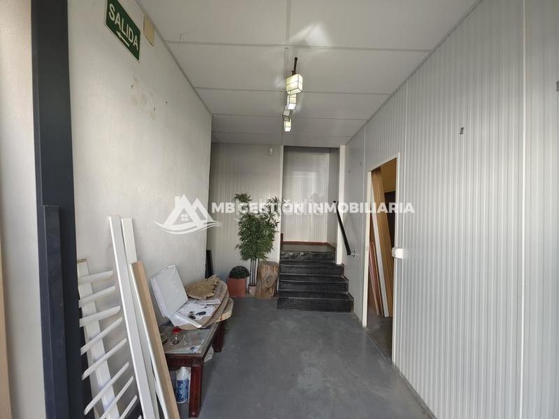 Foto 0223edf8-a0d8-44a8-8fac-078f2c1c6f3b. Bâtiment à usage industriel dans Numancia de la Sagra