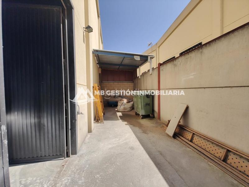 Foto ba244cb9-cd88-4fcd-bf39-a7dac17cf9aa. Bâtiment à usage industriel dans Numancia de la Sagra