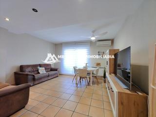 Dúplex a La Serna. Mb gestión inmobiliaria te ofrece este estupendo duplex  en zona