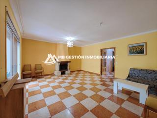 Maison jumele  Alcal de henares. Mb gestin inmobiliaria te ofrece chalet en urbanizacin privada