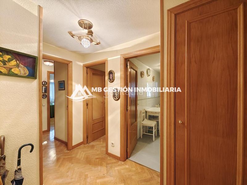 Foto 578bba1e-771c-4fa7-b979-ad9e9ca2a4a5. Pis amb calefacció aparcament piscina a Centro Fuenlabrada