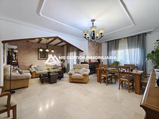 Casa adossada a El Arroyo-La Fuente. Mb gestión inmobiliaria vende estupendo chalet adosado en zona e