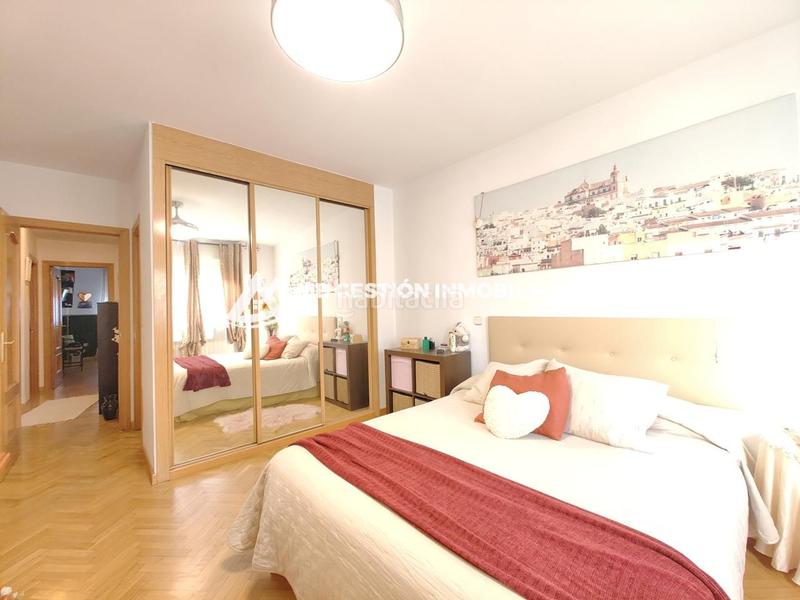 Foto 1df888e5-ace1-46bf-916b-d97adf4e0666. Semi detached house with heating in El Arroyo-La Fuente Fuenlabrada