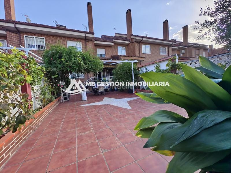 Foto 25214933-62d1-43f6-b69b-d0817792a159. Semi detached house with heating in El Arroyo-La Fuente Fuenlabrada