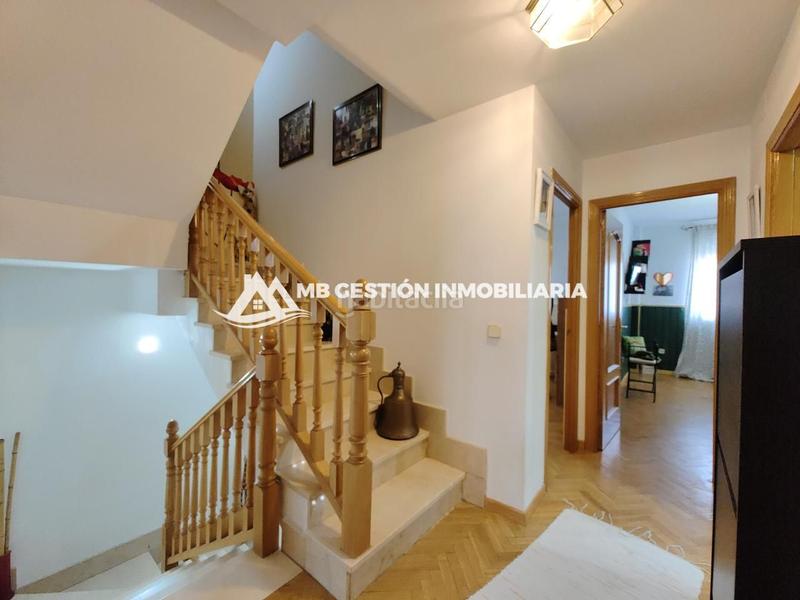 Foto 534185d3-e306-41ff-ac37-897d954d2731. Semi detached house with heating in El Arroyo-La Fuente Fuenlabrada