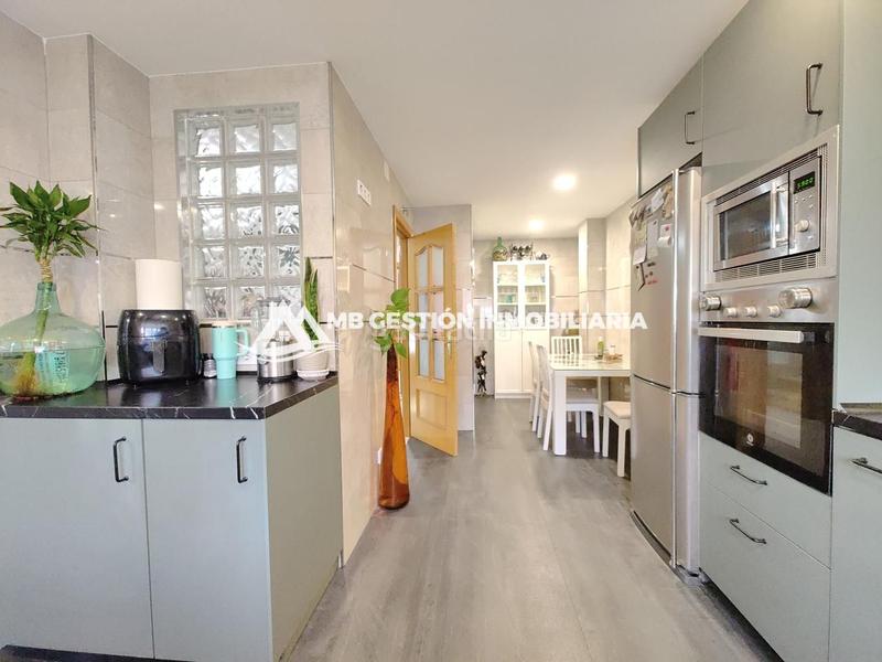 Foto 7ae2e4b6-b5ce-43fa-8e56-bc38e714278e. Semi detached house with heating in El Arroyo-La Fuente Fuenlabrada