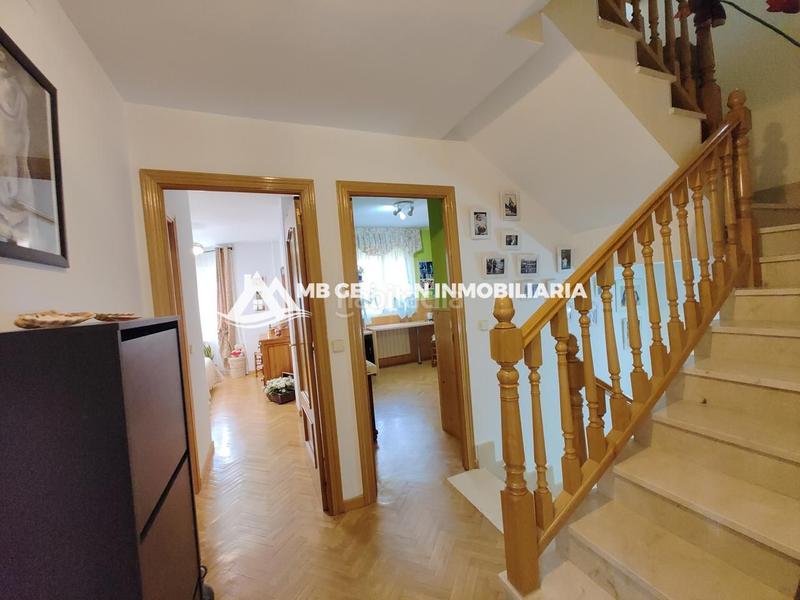 Foto 898a0ca7-4ae3-4942-84e4-330549103e3a. Semi detached house with heating in El Arroyo-La Fuente Fuenlabrada