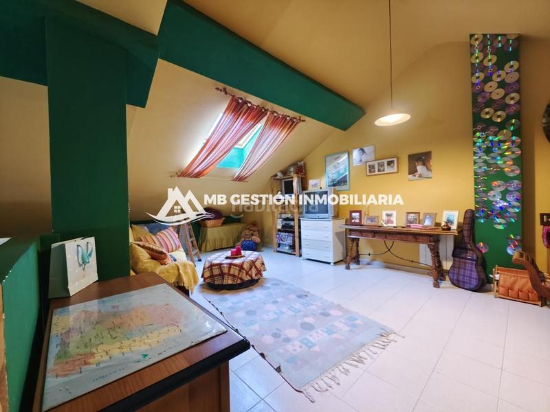 Foto 8d064199-554d-44b5-a674-0775f7dfab70. Semi detached house with heating in El Arroyo-La Fuente Fuenlabrada