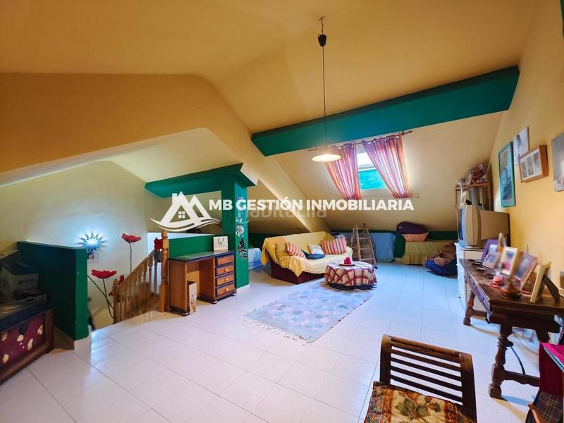 Foto 8f1fcebb-e1cc-47d0-9dc9-fe610d3b26d9. Semi detached house with heating in El Arroyo-La Fuente Fuenlabrada