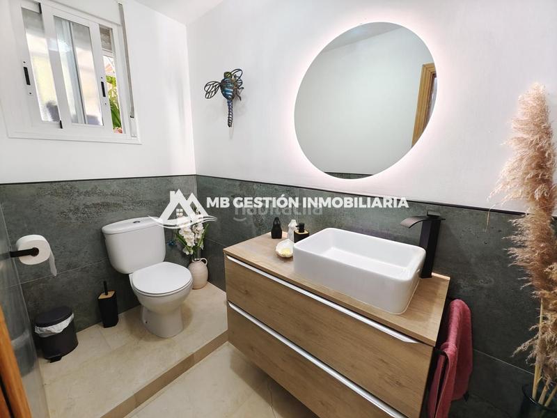 Foto a5a956eb-d16c-4409-b7fb-651ec7991cb0. Semi detached house with heating in El Arroyo-La Fuente Fuenlabrada