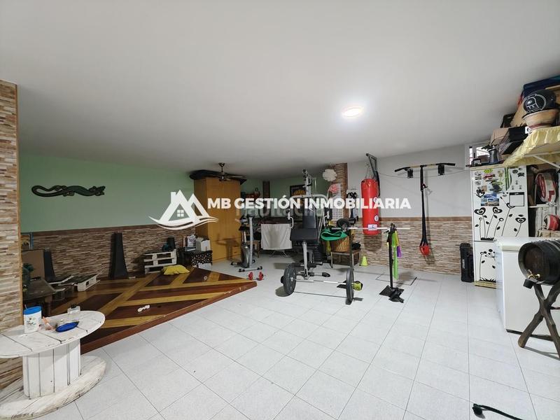 Foto b20fd608-dde7-4d9f-a5dd-2ce2fef46b7f. Semi detached house with heating in El Arroyo-La Fuente Fuenlabrada