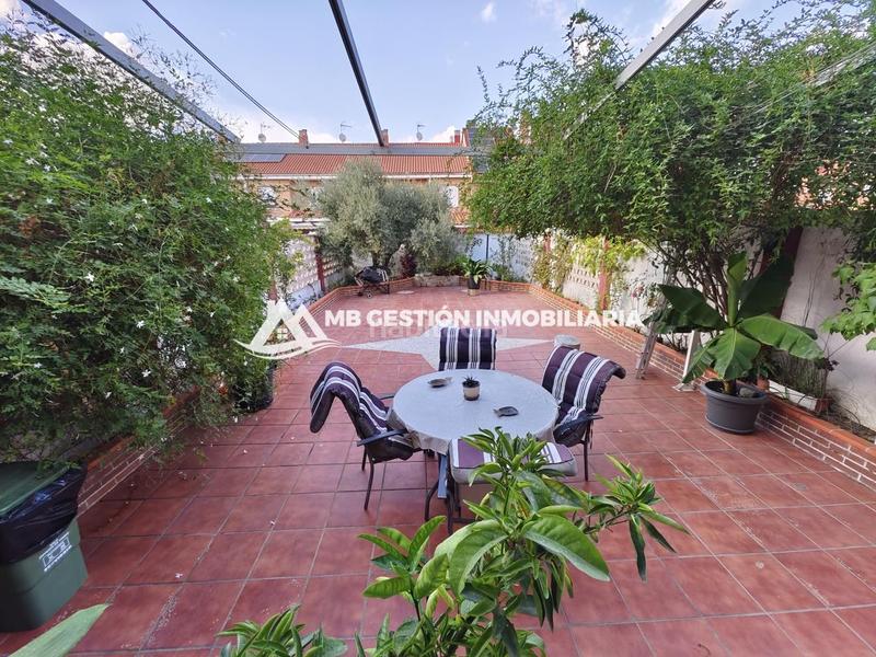 Foto be7ba43a-f2c1-4172-9804-184c7653fb57. Semi detached house with heating in El Arroyo-La Fuente Fuenlabrada