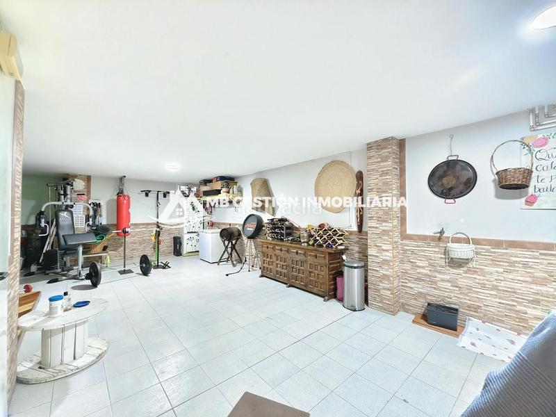Foto c39a9242-8a56-4d08-ab1b-e15353eb4feb. Semi detached house with heating in El Arroyo-La Fuente Fuenlabrada