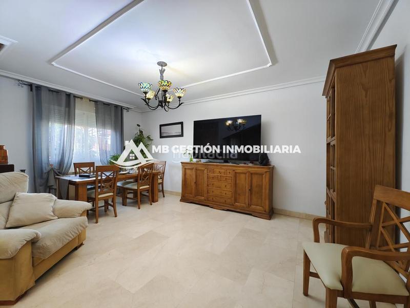 Foto ca3ca183-6d19-4687-9724-8a5864a7ae81. Semi detached house with heating in El Arroyo-La Fuente Fuenlabrada