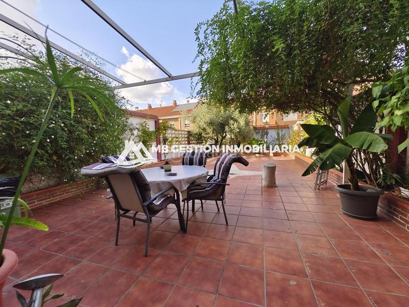 Foto e0fe0a83-55dd-4986-9fd8-a930cb809540. Semi detached house with heating in El Arroyo-La Fuente Fuenlabrada