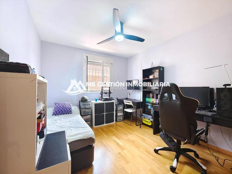 Foto 2e3144d0-2b7e-4f35-95ac-fbe5d7f94125. Casa a schiera con riscaldamento piscina in La Serna Fuenlabrada