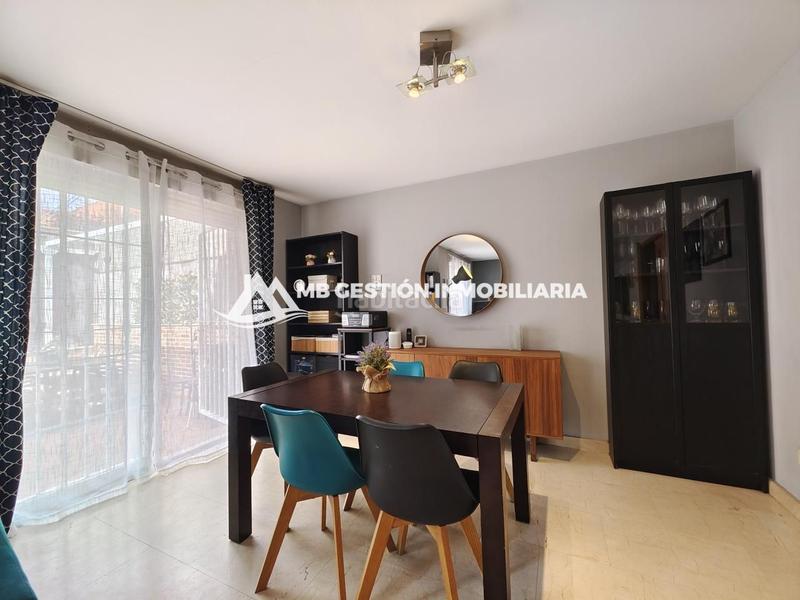 Foto 4d558077-c314-471b-a1bc-80e799cccd79. Casa a schiera con riscaldamento piscina in La Serna Fuenlabrada