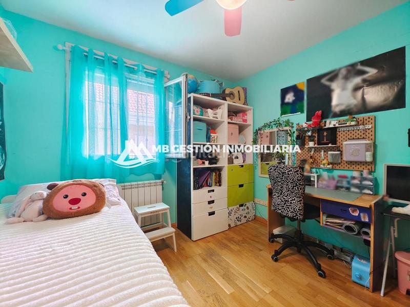 Foto 53218546-7b87-4c5d-8c0c-3d6cc7ef4ee7. Casa a schiera con riscaldamento piscina in La Serna Fuenlabrada