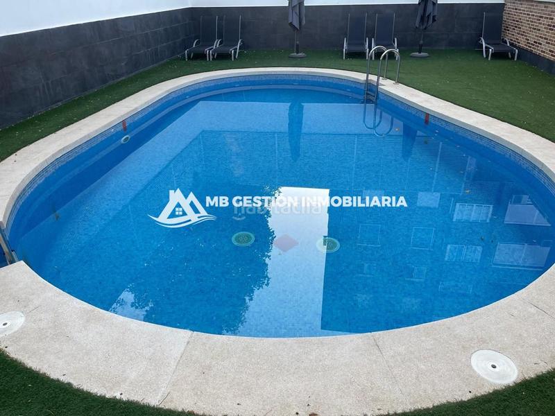 Foto 6ce4fd6a-be53-462e-b080-4c76db332f53. Casa a schiera con riscaldamento piscina in La Serna Fuenlabrada