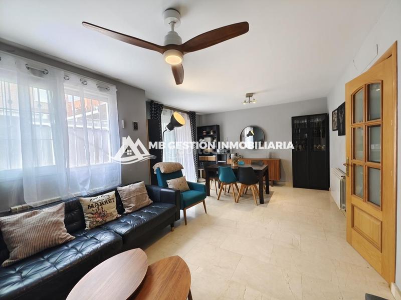 Foto ca388874-6288-4ff5-8e29-4db070a74703. Casa a schiera con riscaldamento piscina in La Serna Fuenlabrada